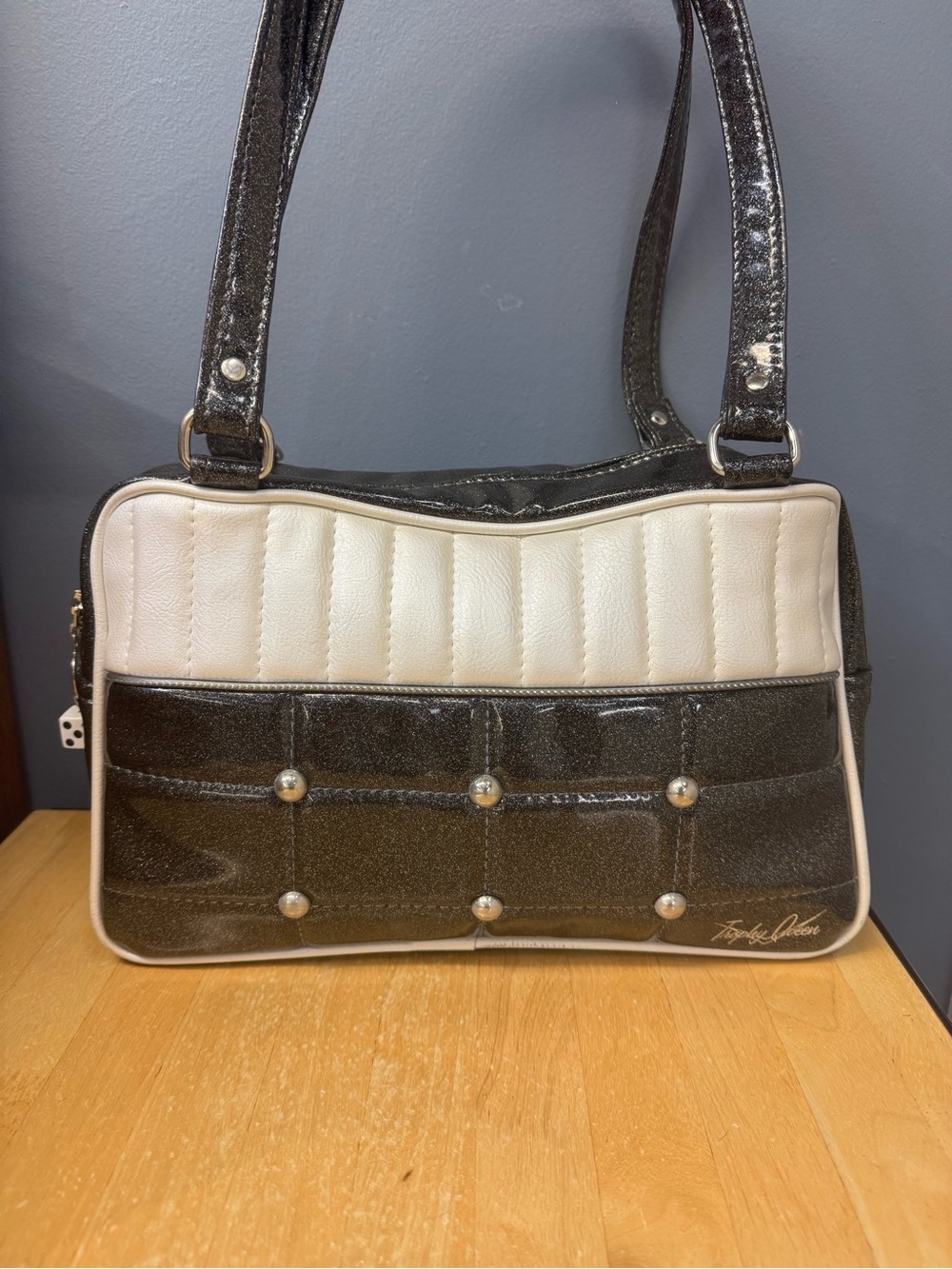 Trophy Queen Custom Lincoln Handbag- Charcoal flake with Pearl Tuck N Roll Yoke - Picture 8 of 11